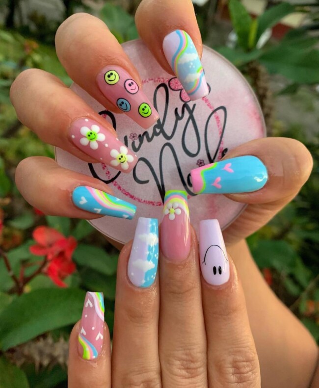 47 Best Spring Nails That Goes With Everything — Acrylic Mixed Blue and Pink Nails