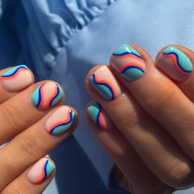 38 Short Summer Nails 2022 — Shades of Blue & Peach Swirl Nails