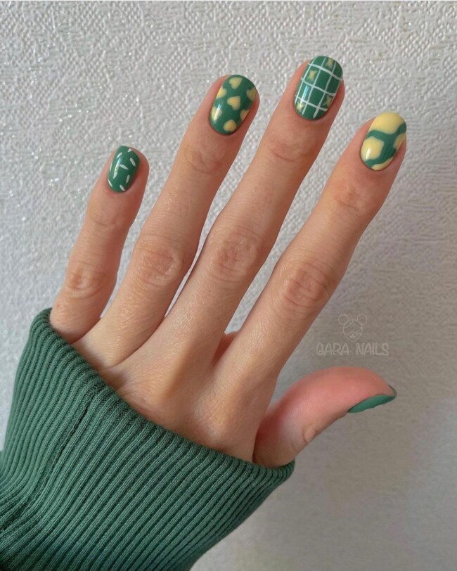 47 Best Spring Nails That Goes With Everything — Green and Soft Yellow Short Nail Art