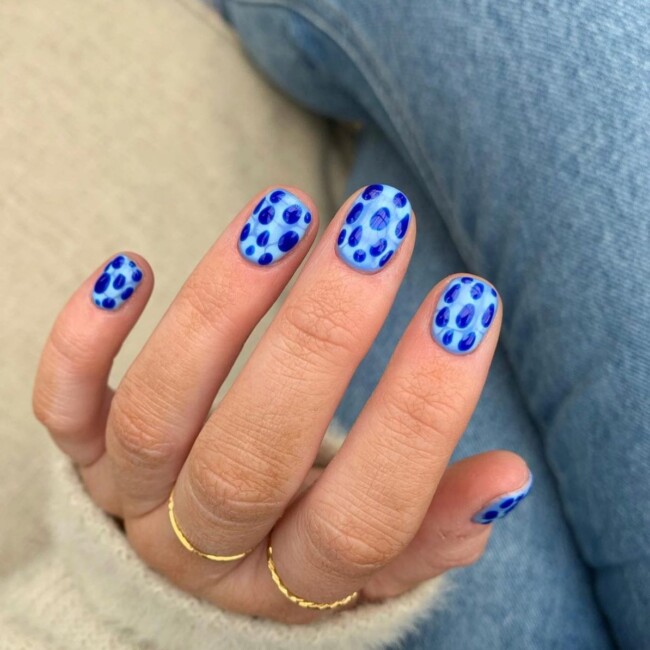 38 Short Summer Nails 2022 — Blue Snakeskin Short Summer Nails