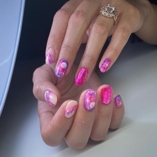 38 Short Summer Nails 2022 — Pink and Purple Marble Nails