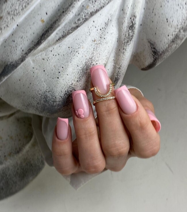 french tip nails, french tip nails with color, colored french tip nails 2022, coloured french tips short nails, colored nails with colored tips, french tip nail ideas, gold french tip nails, modern french manicure, colored tips nails, pink french tip nails