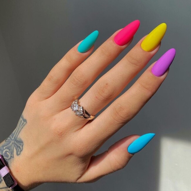 27 Best Summer Nail Colors — Rainbow Almond Nails