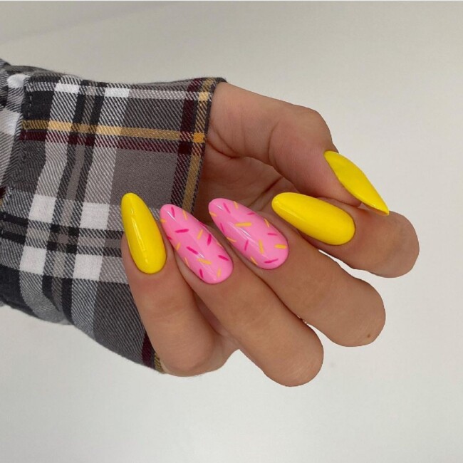 summer nail colors, summer nail colors 2022, nail colours summer 2022, trending nail colors 2022, 2022 nail colors by month, late summer nail colors, summer nail polish colors, popular nail colors summer 2022