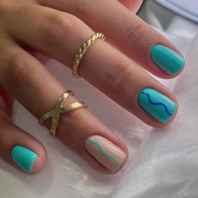 27 Best Summer Nail Colors — Tropical Blues