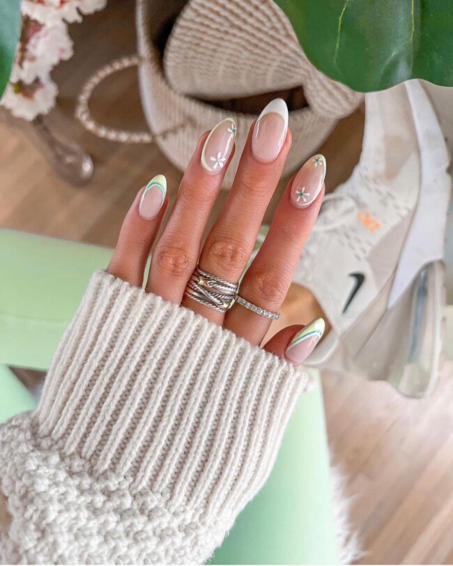 35 Cute Nail Designs for Spring and Summer — Flower and White French Nail Art