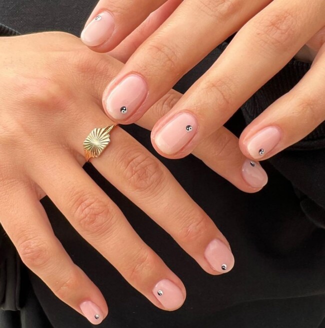 40 Nude Nail Designs For Any Occasion — Tiny Yin-Yang Nude Nails