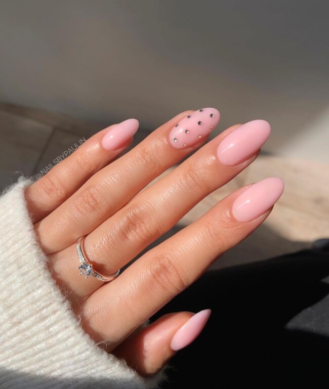 40 Nude Nail Designs For Any Occasion — Nude Pink Nails with Rhinestones