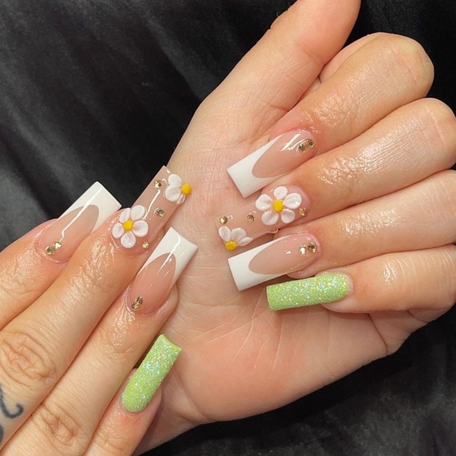 42 Hottest Acrylic Spring Nail Designs — Green + White Tip Nails