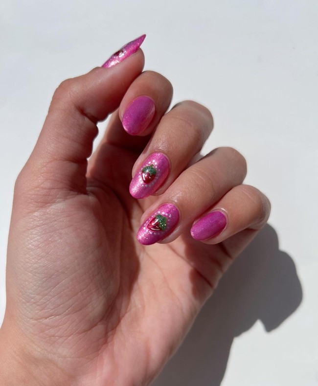 70 Pretty Nails That Are Appropriate To Wear in Summer — Shimmery Pink Nails with Strawberry