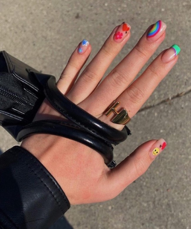 70 Pretty Nails That Are Appropriate To Wear in Summer — Flower, Heart, Rainbow & Star