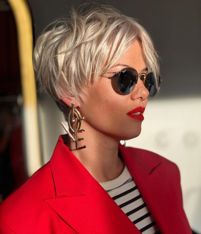 30 Best Short Haircut To Try This Summer — Blonde Pixie Hairstyle