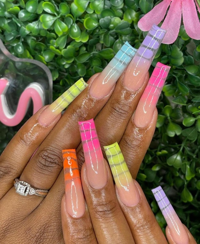 70 Pretty Nails That Are Appropriate To Wear in Summer — Different Color Snake Skin Jelly Nails