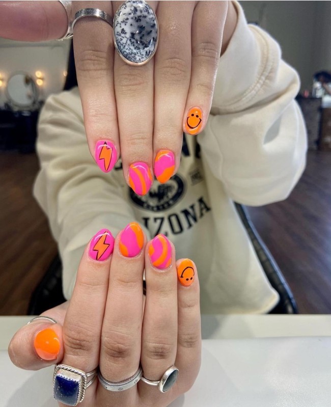 70 Pretty Nails That Are Appropriate To Wear in Summer — Happy Face Pink and Orange Nails