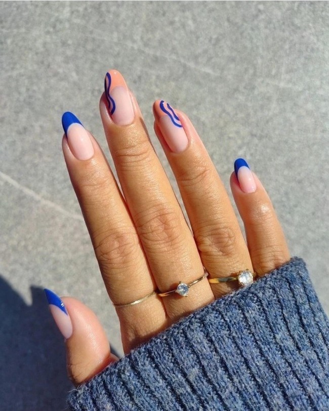 70 Pretty Nails That Are Appropriate To Wear in Summer — Royal Blue and Peach French Nails