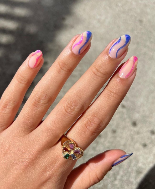 70 Pretty Nails That Are Appropriate To Wear in Summer — Shimmery Blue & Pink Swirl Nails