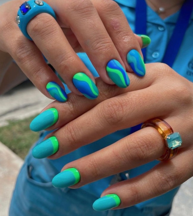 70 Pretty Nails That Are Appropriate To Wear in Summer — Blue and Green Nails