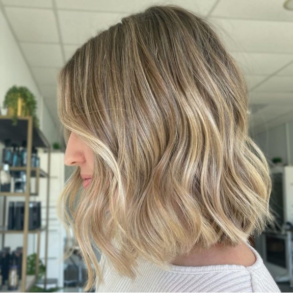 25 Cutest Lob Haircut Ideas — Beige Blunt Lob Haircut