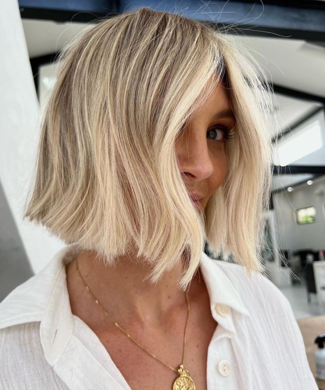 25 Cutest Lob Haircut Ideas — Textured Blonde Lob Haircut