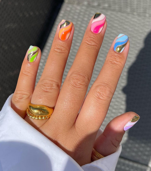 34 Bright Summer Nails — Chrome & Colorful Swirl Nails