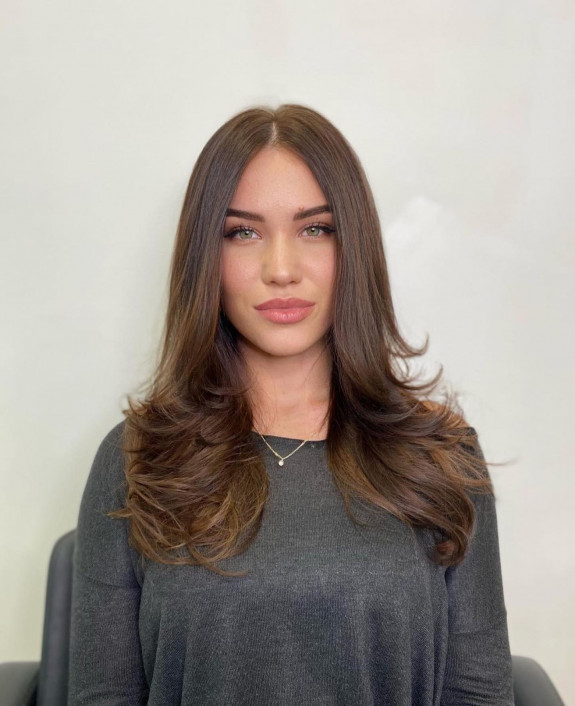 31 Face Framing Layers Long Hair — Middle Part Layered Haircut for Brunette