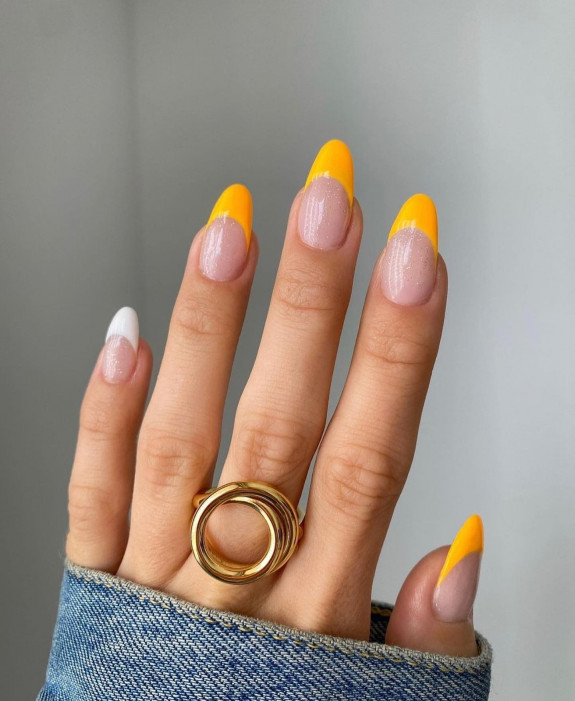 34 Bright Summer Nails — Bright Yellow Shimmery Almond Nails