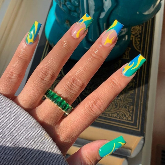 34 Bright Summer Nails — Blue Green Vertical Ombre