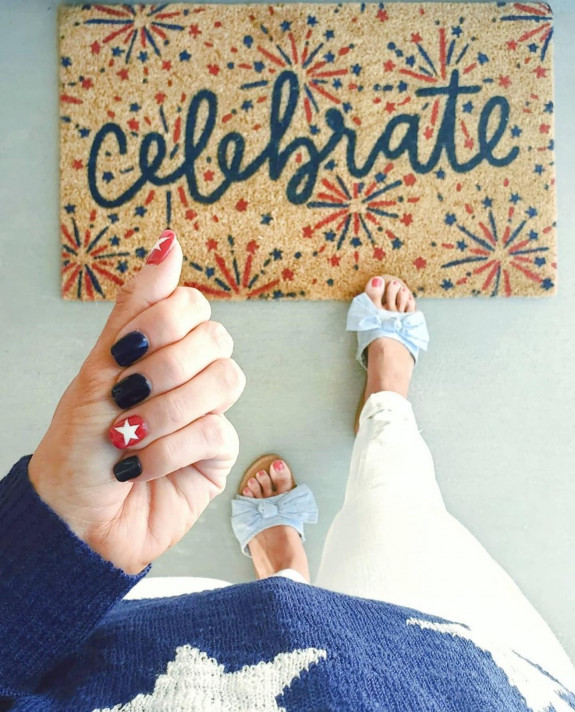 45 Patriotic Nail Designs — Dark Blue and White Star Red Short Nails