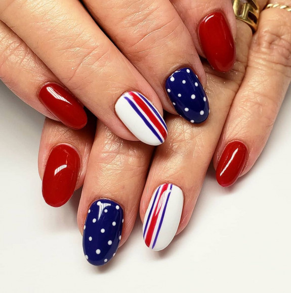 45 Patriotic Nail Designs — Glossy Blue and Red Nails