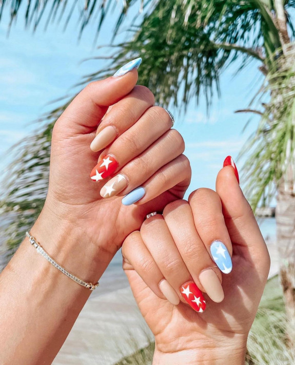 45 Patriotic Nail Designs — Baby Blue, Nude and Red Nails