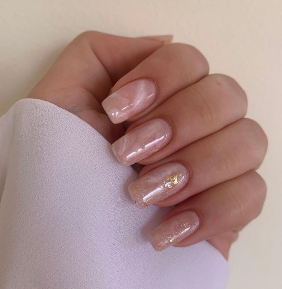 40 Classy Graduation Nails — Rose Quartz with Gold Flake Nails