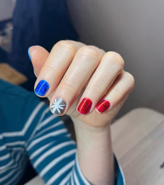 30+ Patriotic 4th of July Nail Art Ideas — Gold, Blue and Red Nails