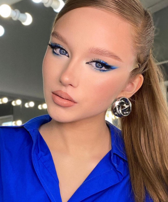 22 Beautiful Prom makeup Looks — Blue Eyeshadow Makeup