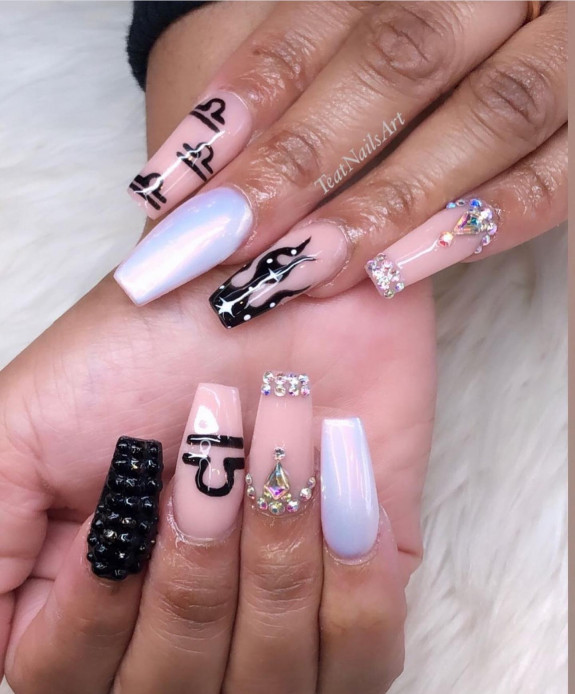 35 Best Libra Nail Designs in 2022 — Black, Chrome and Pink Nails with Libra Details