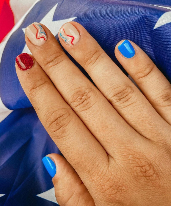 30+ Patriotic 4th of July Nail Art Ideas — Shimmery Red + Star Nails