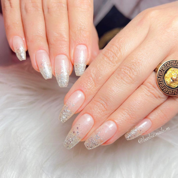 40 Classy Graduation Nails — Glittery Ombre Tip Nails