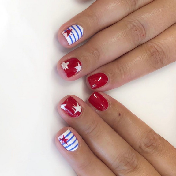 30+ Patriotic 4th of July Nail Art Ideas — White Star Red Nails