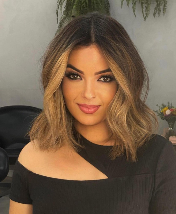 40 Trendy Bob and Lob Haircuts — Lob Haircut with Caramel Face-Framing