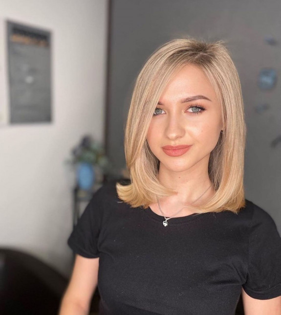 40 Trendy Bob and Lob Haircuts — Blonde Lob Haircut + Long Bangs