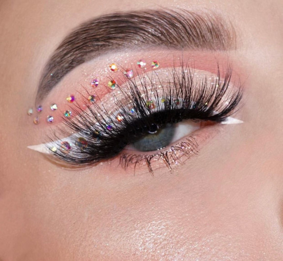 30+ Best Euphoria Makeup Looks — Neutral + Rhinestone Makeup