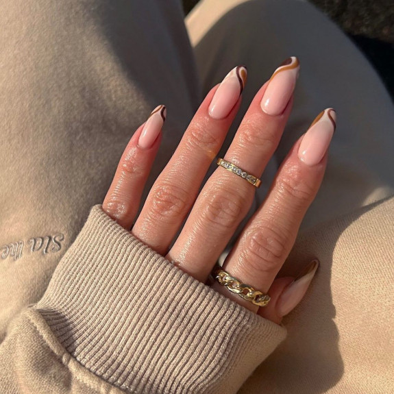 40+ Trendy Summer Almond Nail Designs — Neutral Swirl Nails