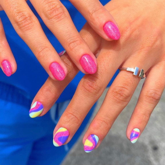 50+ Jaw-Dropping Hot Pink Nails For Summer — Funky Glittery Hot Pink Short Nails