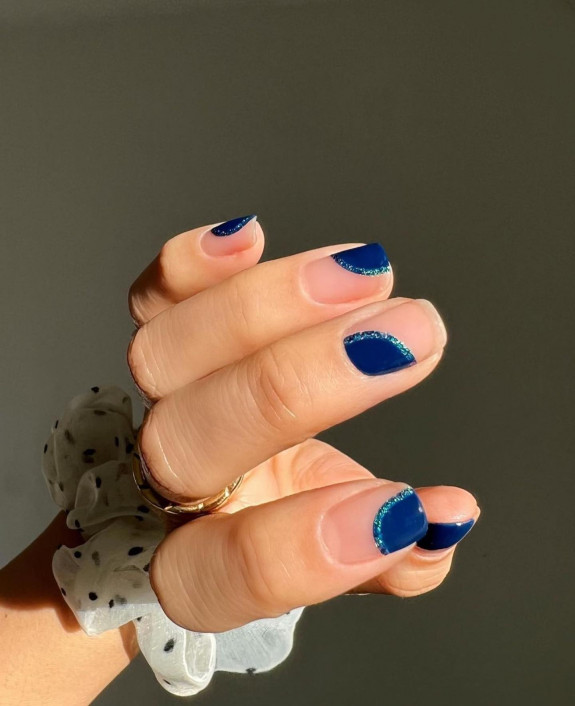 40+ Cute Short Nail Designs for 2022 — Abstract Navy Blue + Glitter Natural Nails