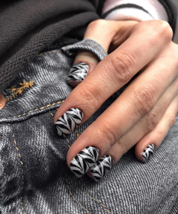 60+ Charming Black Nail Ideas — Zebra Print Nails