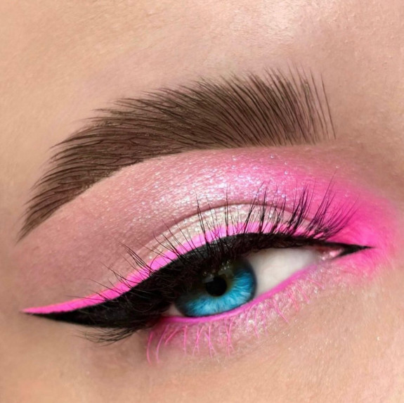 30+ Cute Eye Makeup Looks To Recreate — Bright Pink Eye Makeup