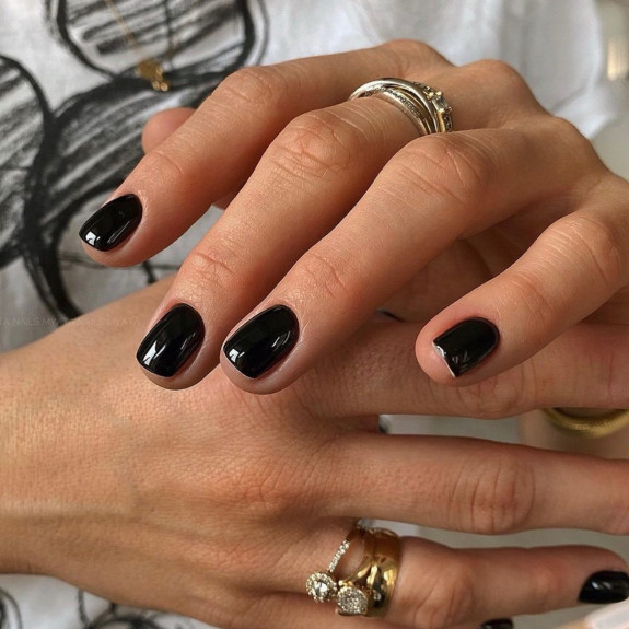 60+ Charming Black Nail Ideas — Short Glossy Black Nails