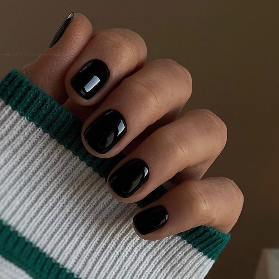 60+ Charming Black Nail Ideas — Classy Glossy Black Short Nails