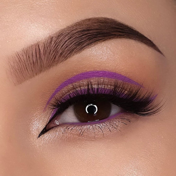 30+ Cute Eye Makeup Looks To Recreate — Purple Graphic Line Eye Makeup