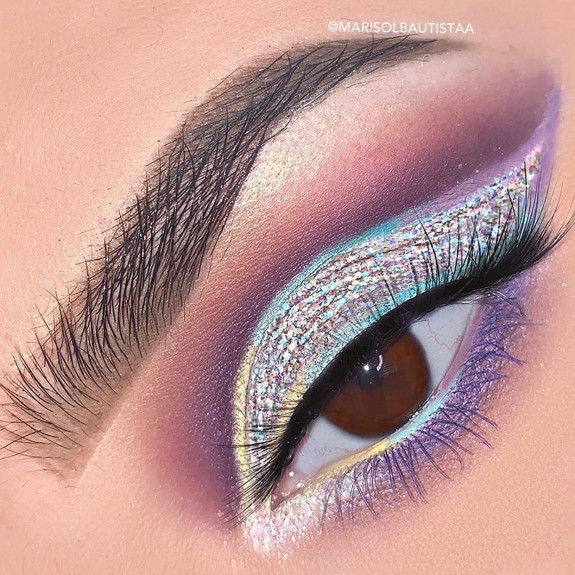 30+ Cute Eye Makeup Looks To Recreate — Blue Shimmery + Purple Outline Eye Makeup