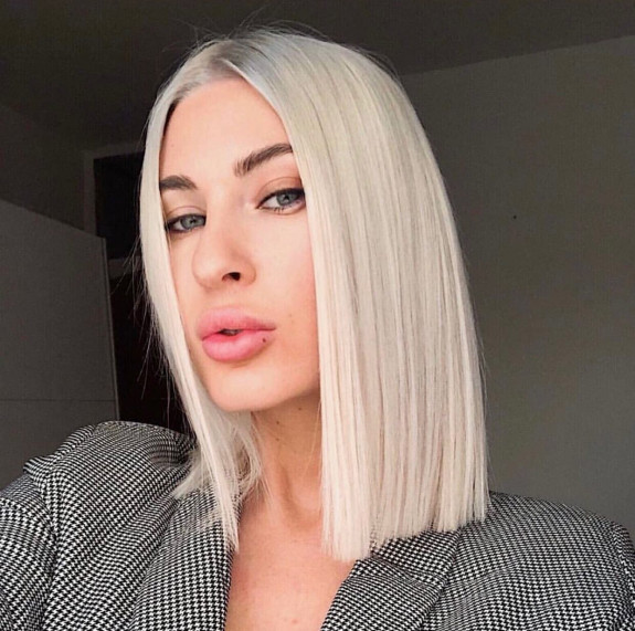 40 Trendy Bob and Lob Haircuts — Sleek Platinum Blonde Lob Haircut